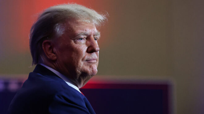 o-tραμπ-παραπέμπεται-σε-δίκη-για-τις-εκλ-562549516