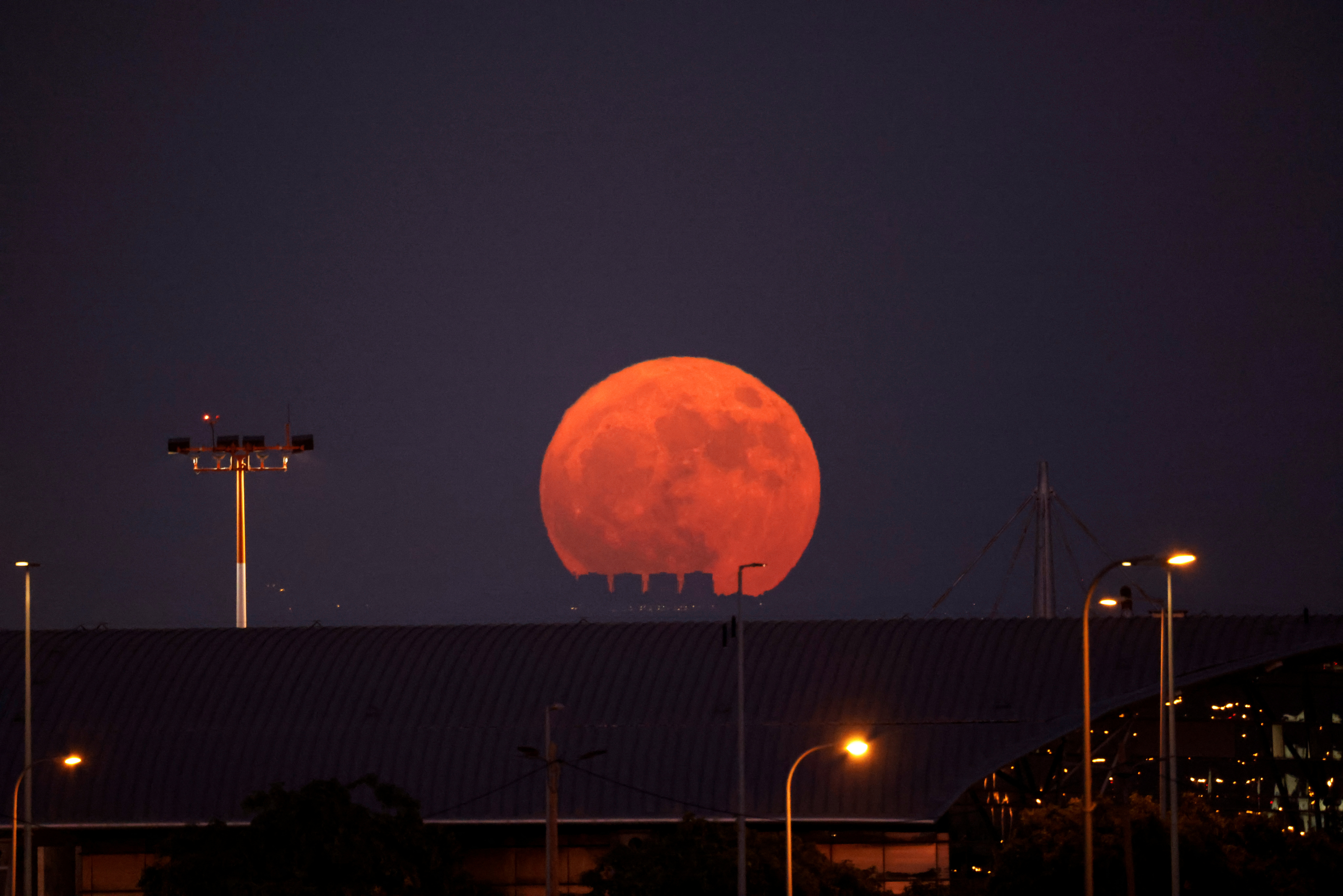 Νύχτα μαγείας με την – πρώτη  – υπερπανσέληνο του Αυγούστου-14
