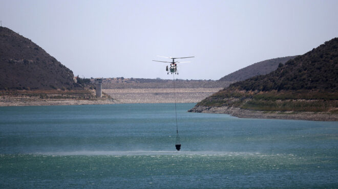 κύπρος-σε-ύφεση-η-πυρκαγιά-ενεργό-μέ-562556980