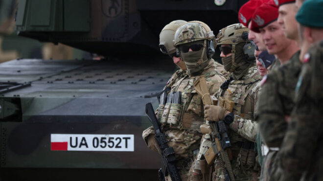 η-πολωνία-διπλασιάζει-τις-δυνάμεις-τη-562560550