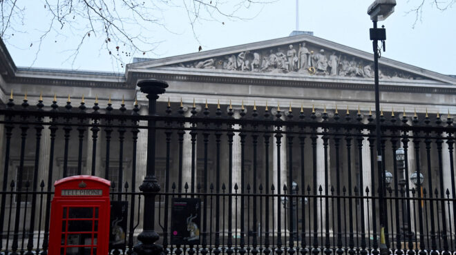 κινεζικά-μμε-ζητούν-από-το-βρετανικό-μ-562586893