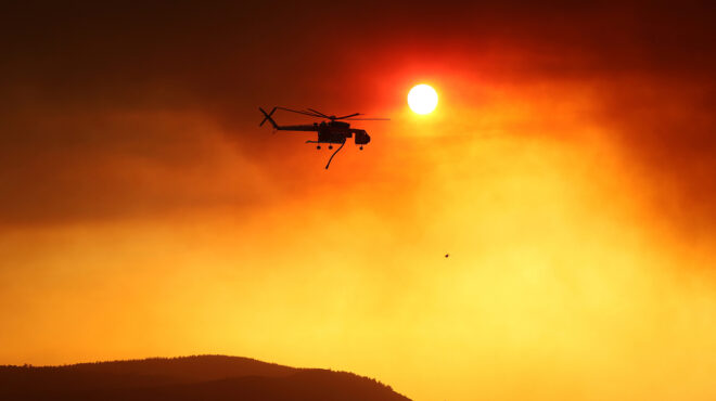 πυρκαγιές-πέπλο-καπνού-καλύπτει-110-000-τετ-562576753