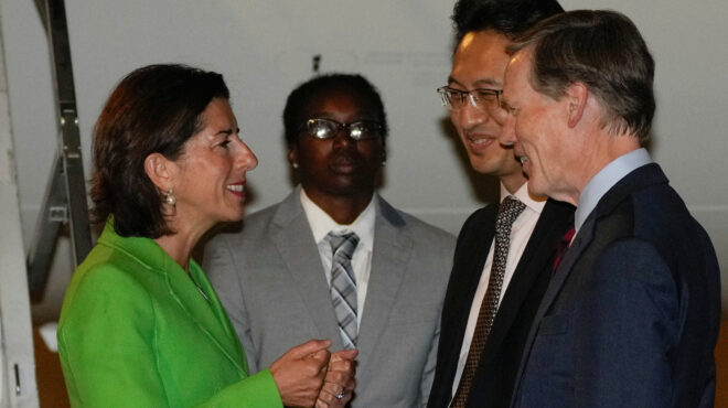 ηπα-κίνα-επίσκεψη-της-αμερικανίδας-υ-562585744