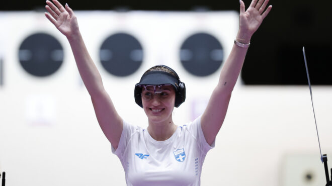 κι-άλλο-ασημένιο-μετάλλιο-για-την-άννα-562579654