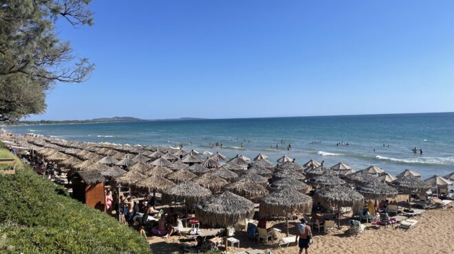 παραλίες-βαρκελώνης-τα-μαγιό-διώχνου-562559566