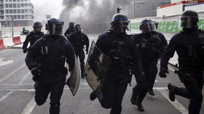 δίωξη-μακρόν-κατά-ακροδεξιάς-οργάνωσ-562559605