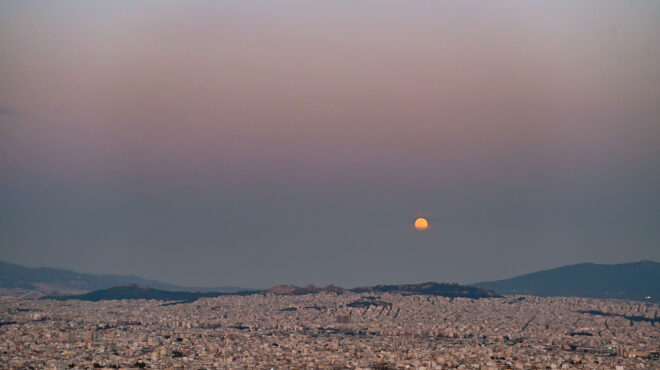 πόλεις-χωρίς-δροσιά-τα-βράδια-πού-οφ-562549195
