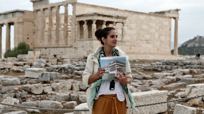 σχολές-ξεναγών-ξεκινάει-η-υποβολή-αιτ-562569154