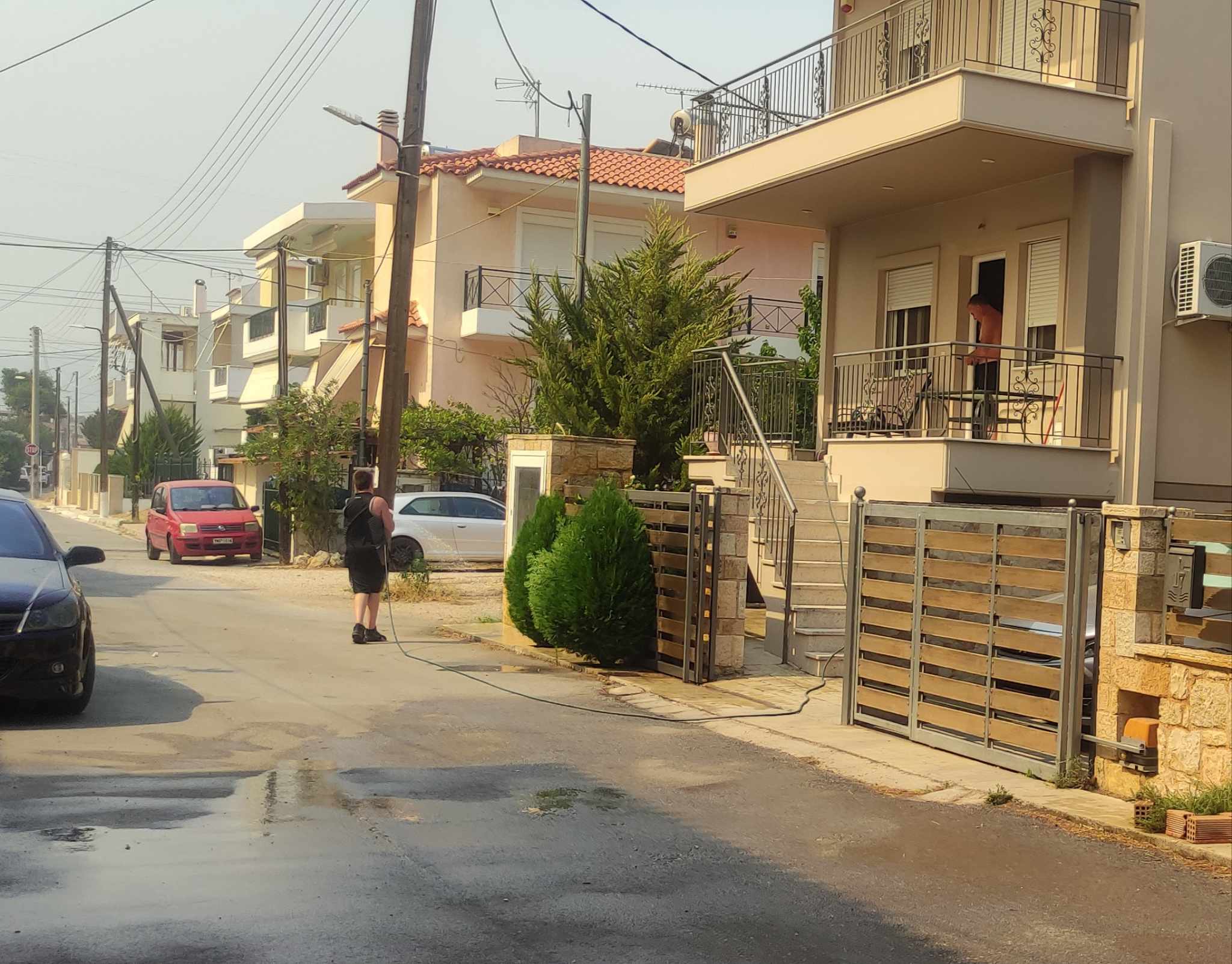 Η άνιση μάχη των πολιτών με τις φλόγες από τα Ανω Λόσια μέχρι το Μενίδι-3