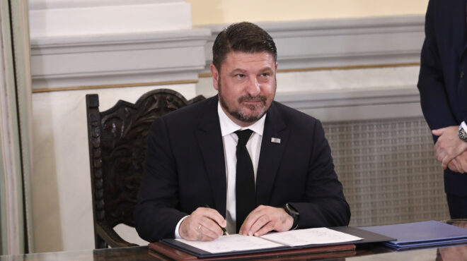 χαρδαλιάς-αττική-μπροστά-το-όνομα-τ-562557718