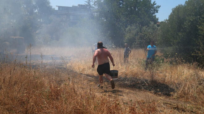ασπροπύργος-πυρκαγιά-σε-περιοχή-με-χα-562566613