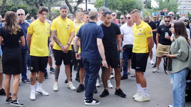 νέα-φιλαδέλφεια-παίκτες-της-αεκ-στο-ση-562559047