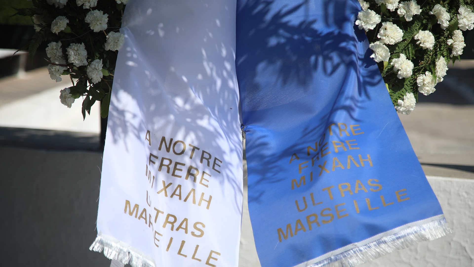 Τελευταίο «αντίο» στον Μιχάλη: Πλήθος κόσμου στην κηδεία του 29χρονου-2