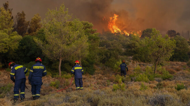 μάχη-με-τις-αναζωπυρώσεις-σε-πάρνηθα-κ-562583137
