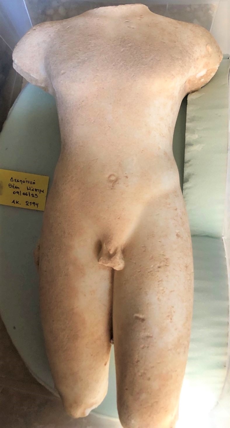 Ανασκαφή Δεσποτικού: Ο μικρός κούρος και το «Παιδί του Κριτίου»-1