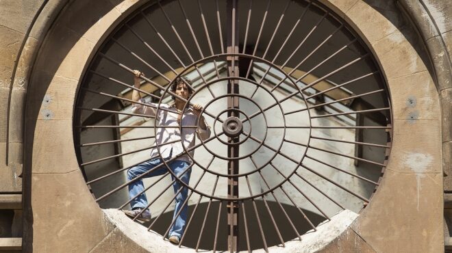 το-ανήσυχο-πνεύμα-ενός-φυλακισμένου-562555864