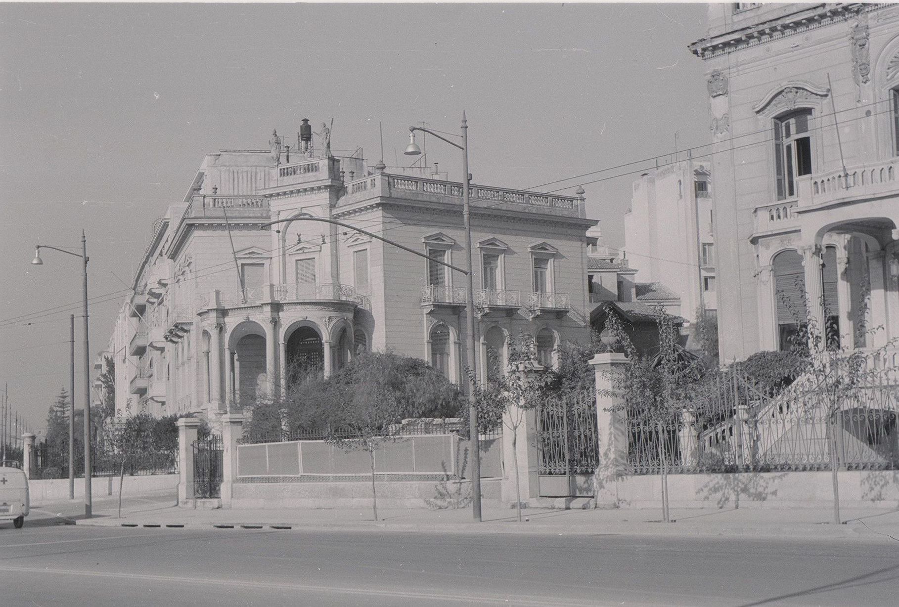 Η ανάδυση της αόρατης Αθήνας: Ζωντανεύουν τα παλιά μέγαρα του κέντρου-4