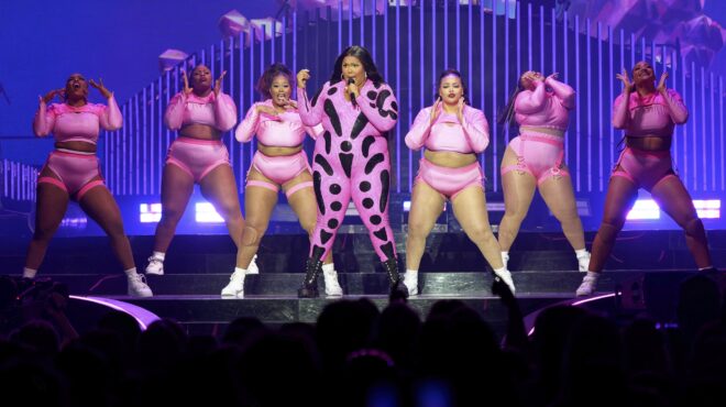 λίζο-από-το-body-positivity-κατηγορούμενη-για-παρε-562551586