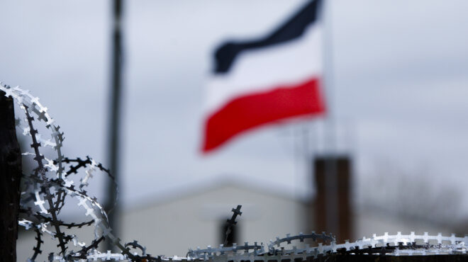 dw-τριπλασιάστηκαν-οι-νεοναζιστικές-πο-562570363