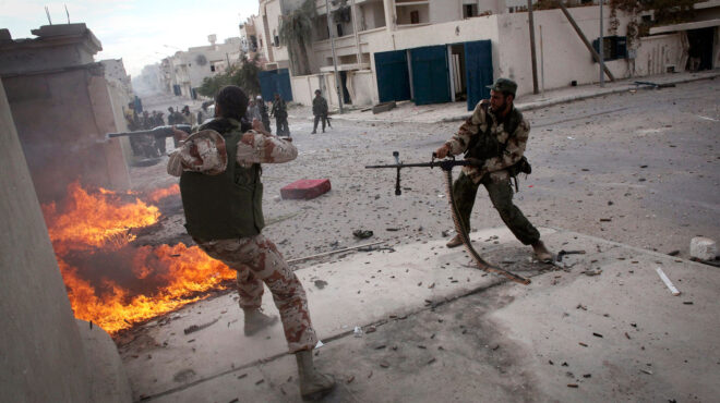 λιβύη-οι-φατρίες-τα-χρυσά-συμβόλαια-τη-562568398