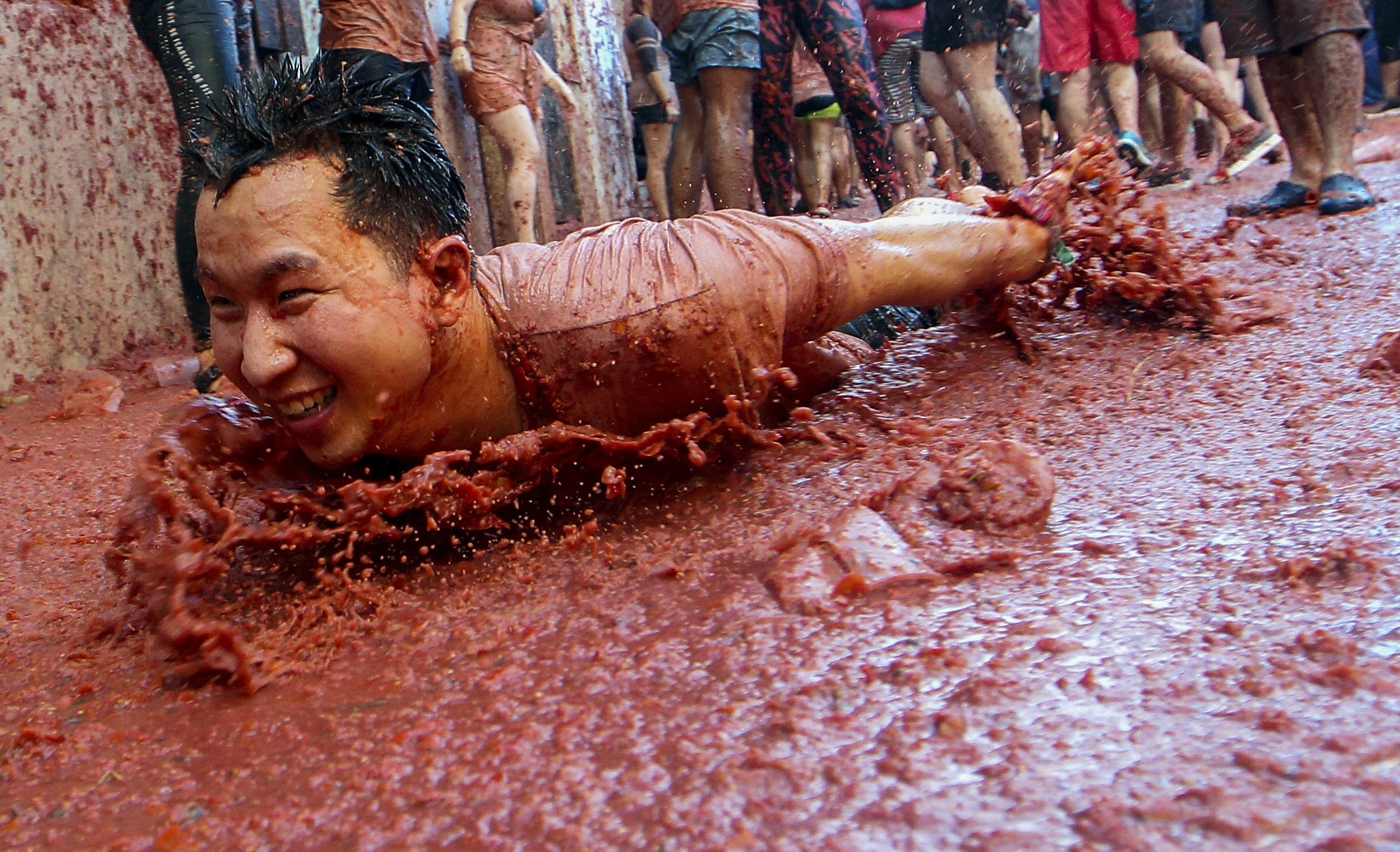 Tomatina: Ο ντοματοπόλεμος της Ισπανίας επέστρεψε σφοδρότερος-2