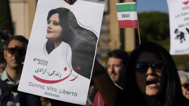 ιράν-δημοσιογράφος-συνελήφθη-επειδή-562590532