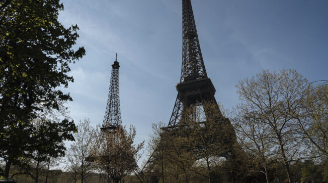 παρίσι-λήξη-συναγερμού-για-τον-πύργο-τ-562566160