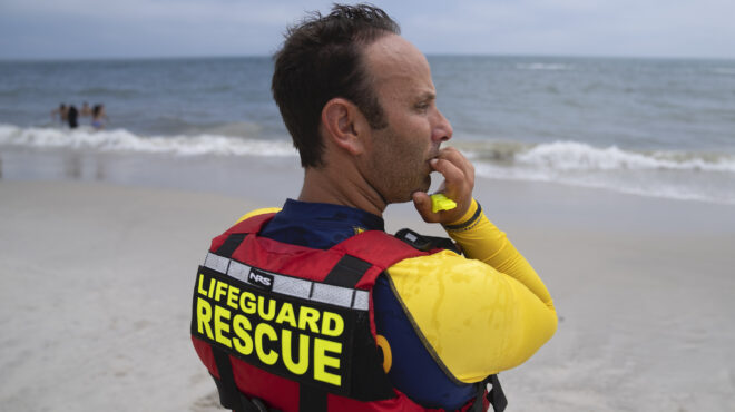 νέα-υόρκη-πρώτη-επίθεση-καρχαρία-έπει-562559251