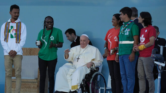 πορτογαλία-ο-πάπας-φραγκίσκος-συναντ-562552924