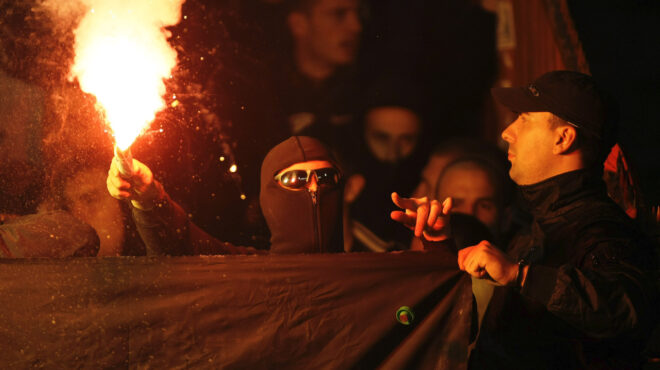 χούλιγκαν-στα-νιάτα-τους-παραστρατιω-562562569