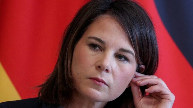 μπέρμποκ-μηχανική-βλάβη-στο-αεροσκάφ-562566853