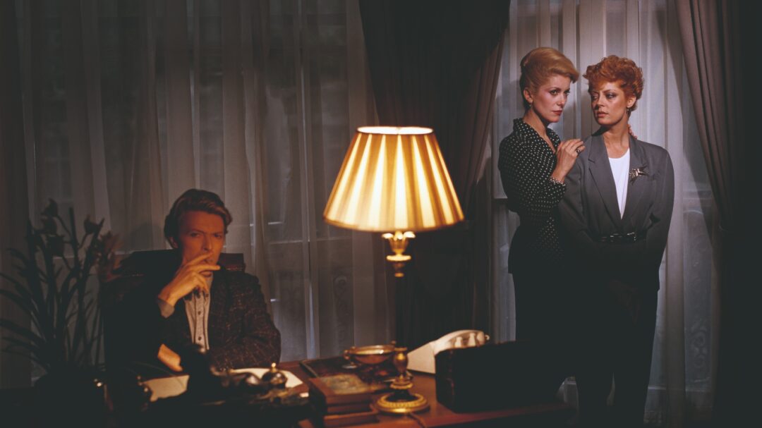 κανείς-δεν-ξέφυγε-από-τον-φακό-του-γουί-562591627