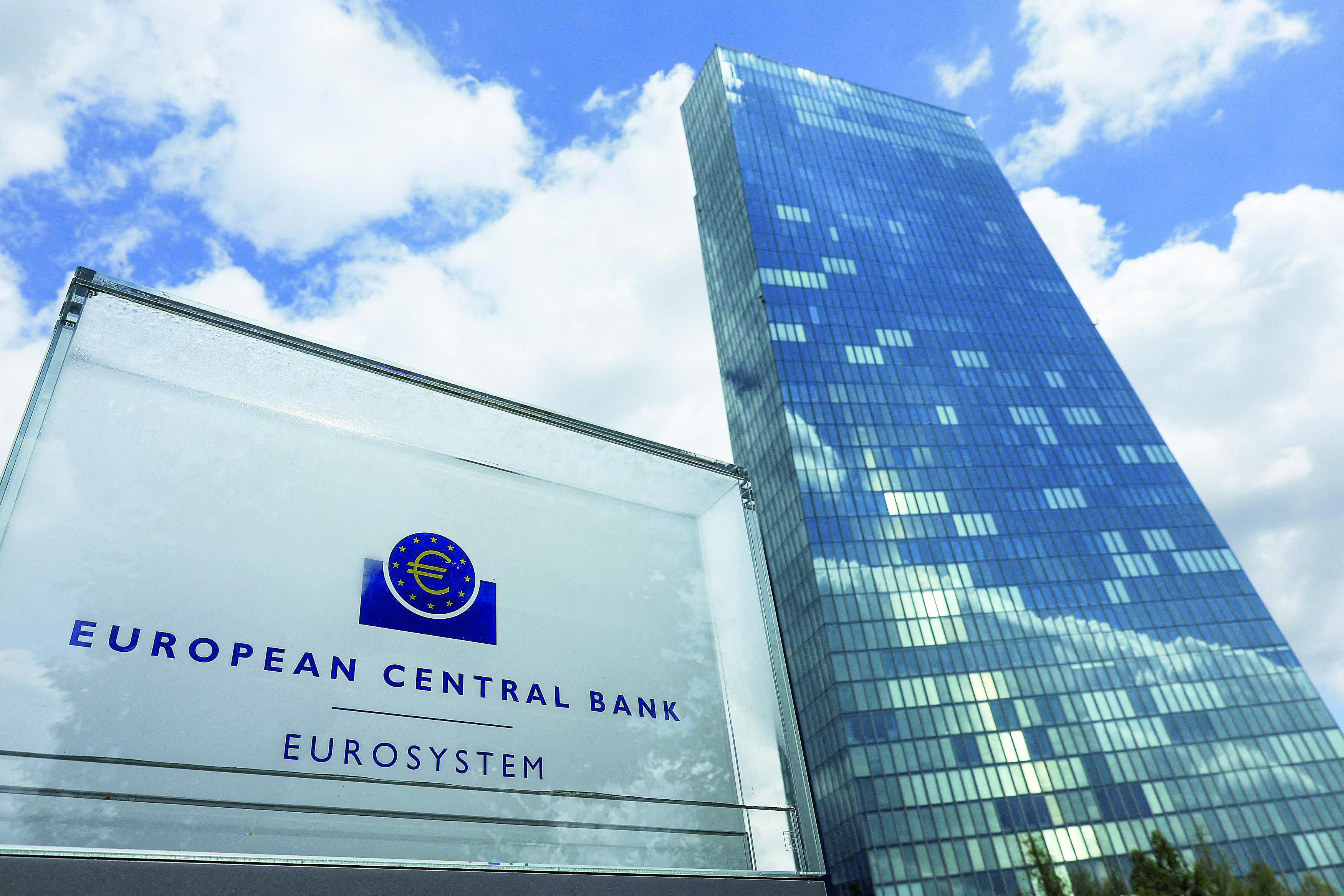 Aπό ρεκόρ σε ρεκόρ τα ελληνικά ομόλογα-1