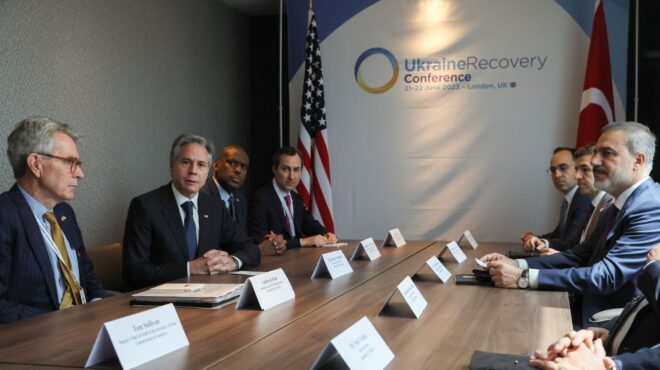 πόλεμος-στην-ουκρανία-τηλεφωνική-επι-562556533