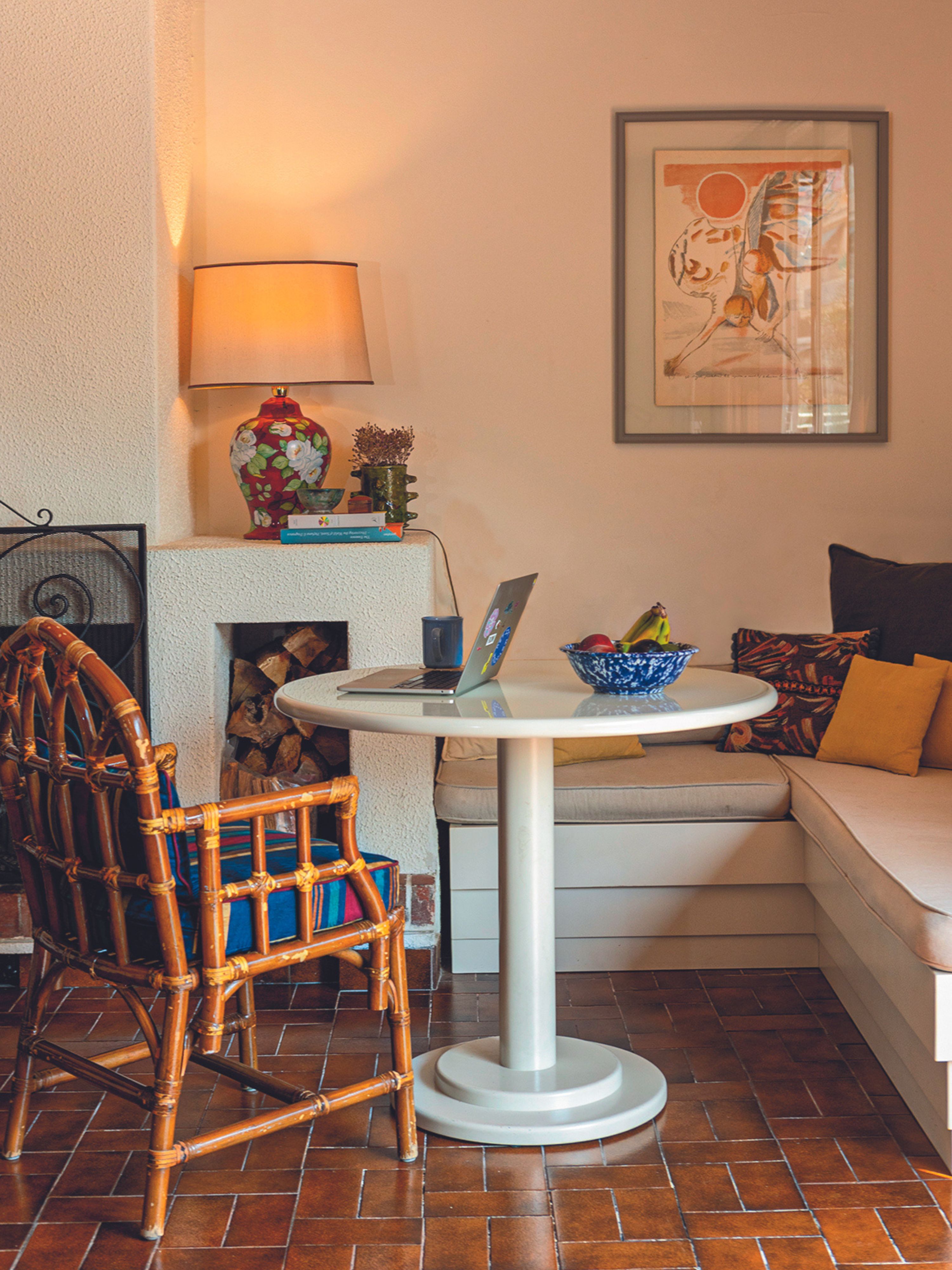 My Space: Φως και μυρωδιές σ’ ένα διαμέρισμα των Εξαρχείων-2