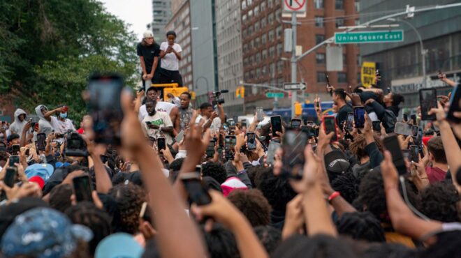 συνελήφθη-influencer-που-προκάλεσε-χάος-στη-νέ-562556431