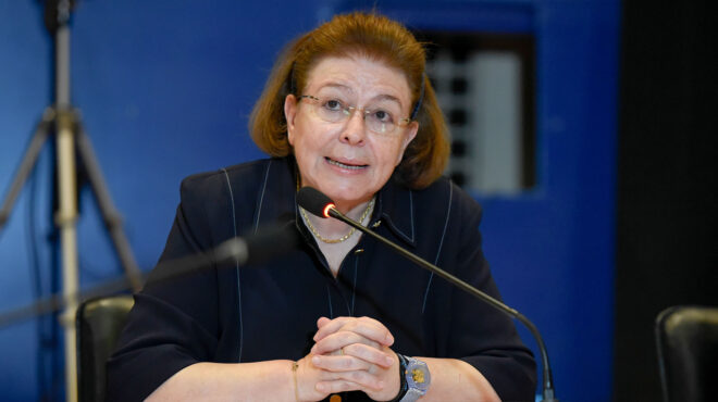 μενδώνη-για-βρετανικό-μουσείο-σοβαρ-562571791