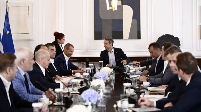 μητσοτάκης-κλείνουν-οι-λέσχες-των-οπα-562568956