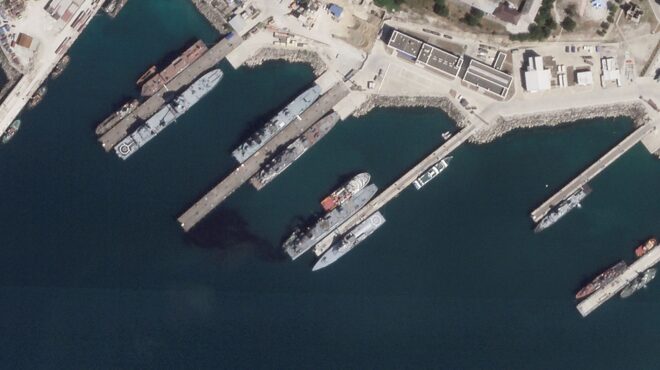 η-ουκρανία-κηρύσσει-πόλεμο-στη-ρωσικ-562558411