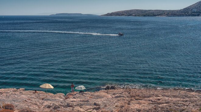 beach-hopping-στις-ελεύθερες-παραλίες-της-αττική-562562242