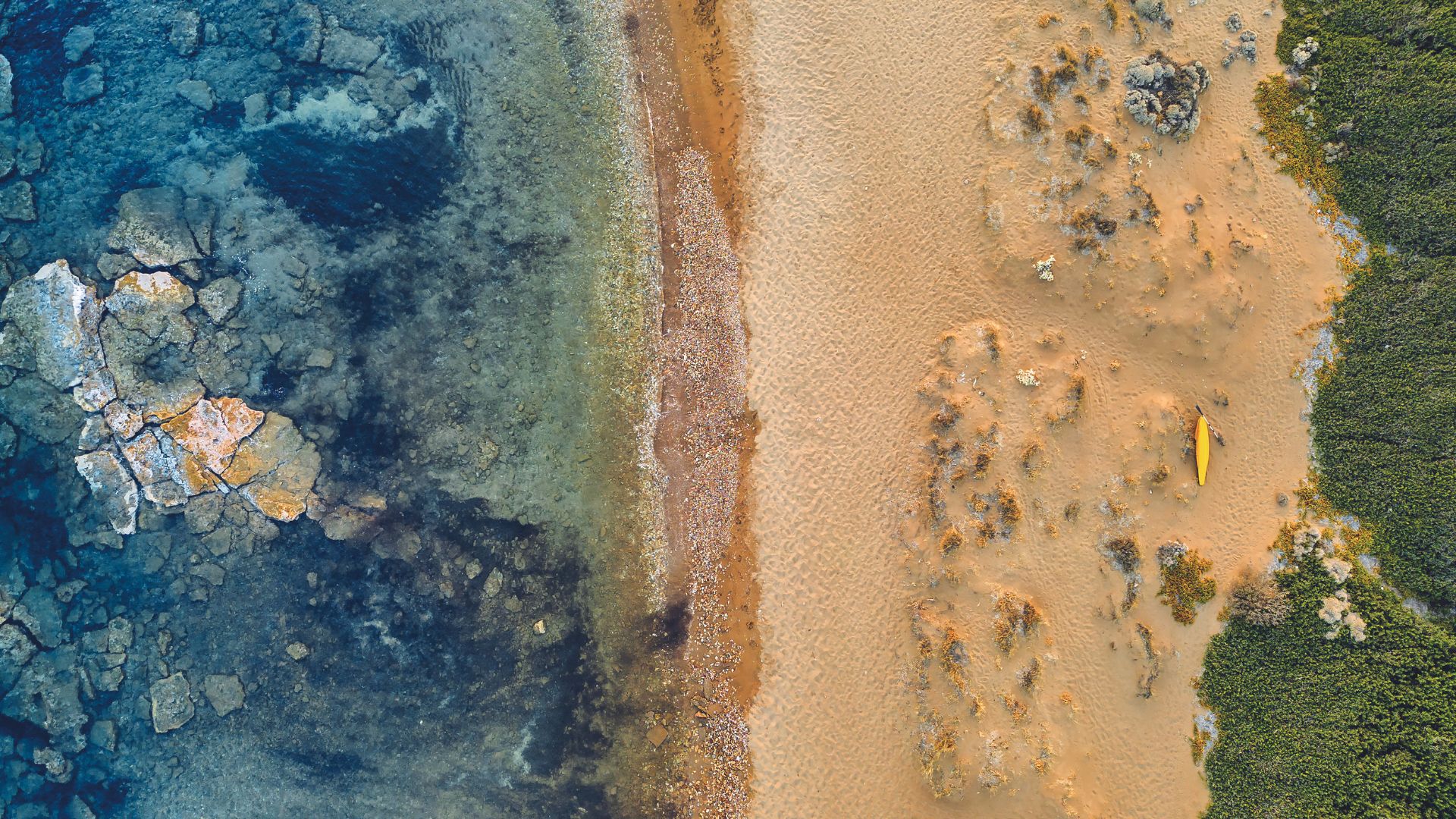 Beach-hopping στις ελεύθερες παραλίες της Αττικής-5