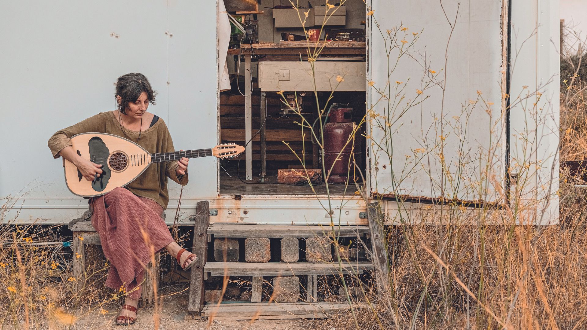 Ο Βαμβακάρης έχει «δισέγγονα» και το ρεμπέτικο γεννιέται ξανά-3