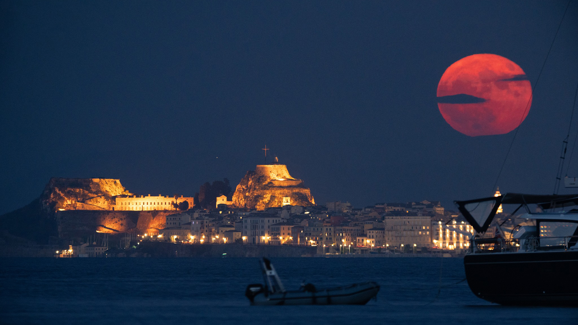 Με υπερπανσέληνο θα καλωσορίσουμε και θα αποχαιρετίσουμε τον Αύγουστο-2