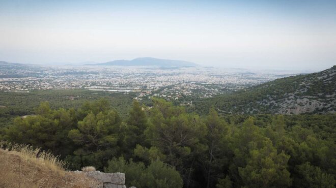 στην-πάρνηθα-μια-αλυσίδα-εθελοντών-πρ-562552357