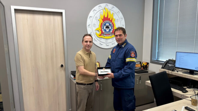 η-αποστολή-στο-πλευρό-των-πυροσβεστ-562550542