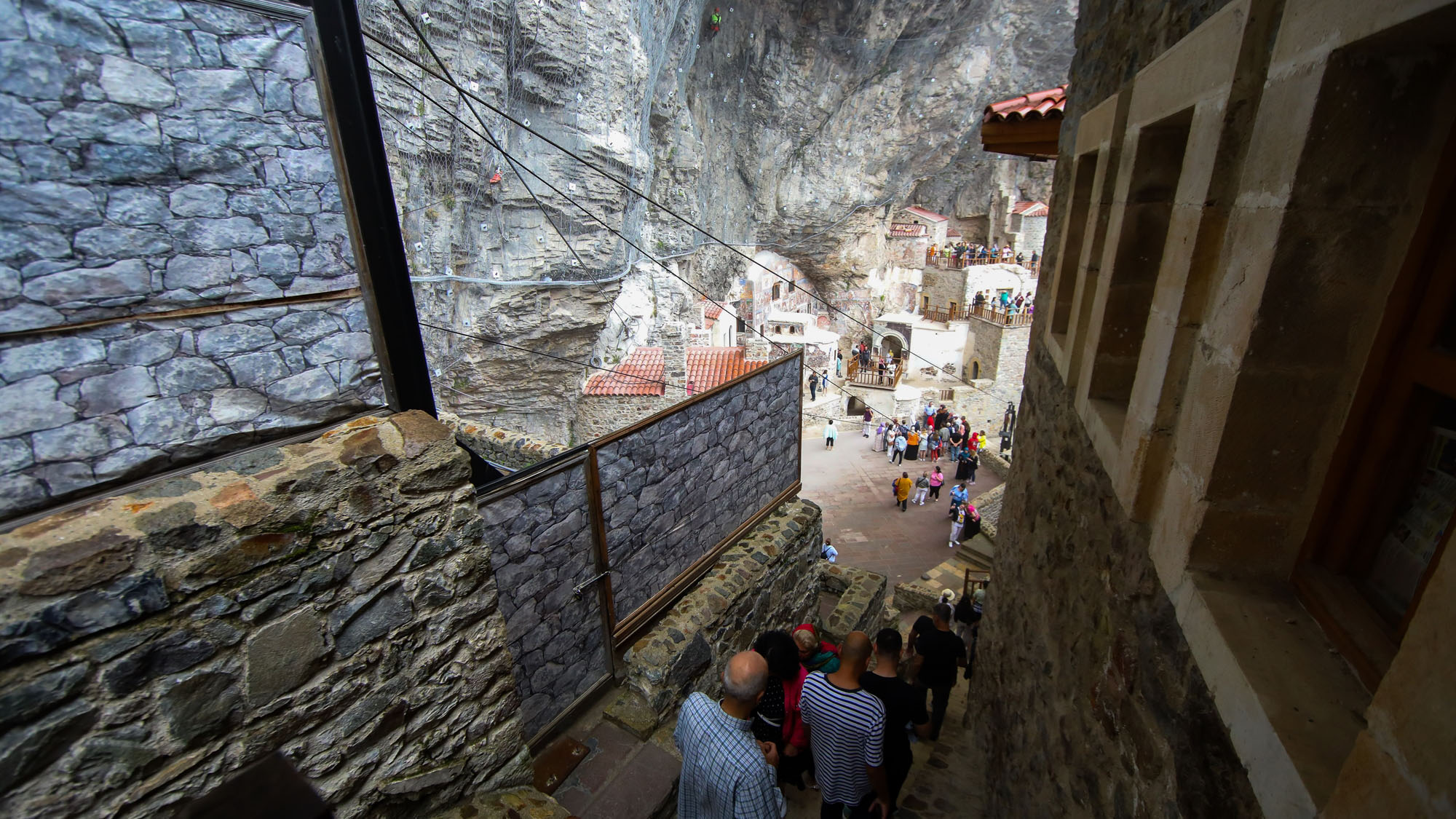 Η ανηφορική επιστροφή στην Παναγία Σουμελά-1