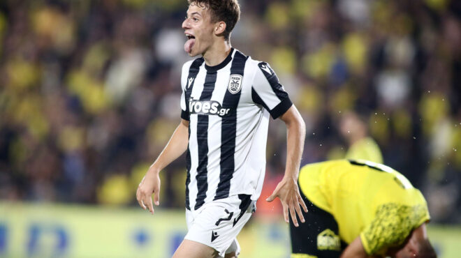 εντός-και-εκτός-ο-παπασταύρου-και-η-συν-562556119