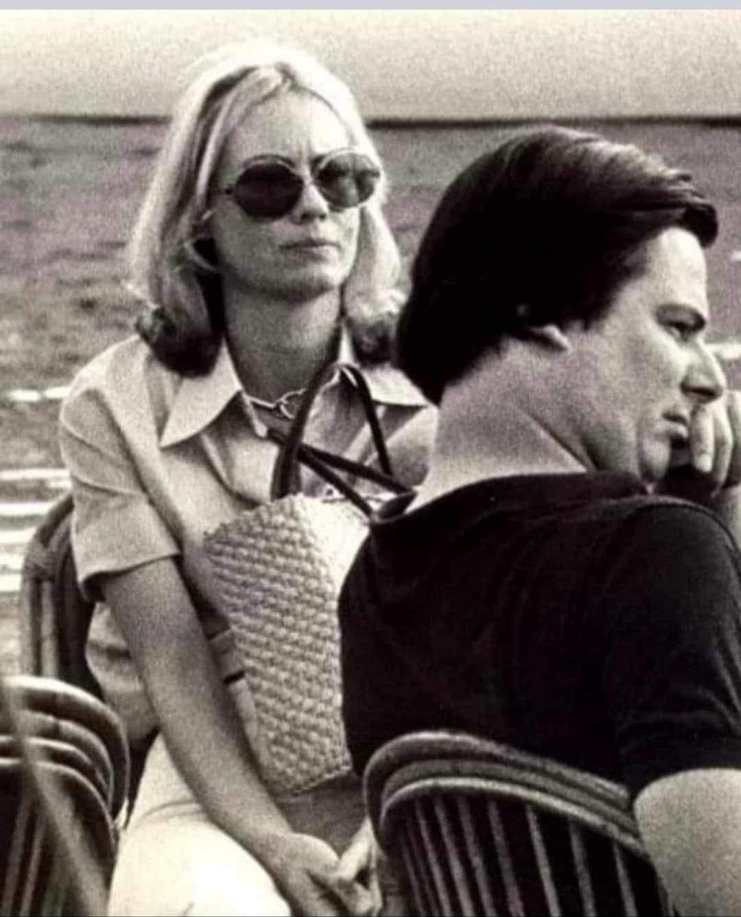 Λίζα Εβερτ: όταν η ομορφιά έσμιξε με τη διακριτικότητα και την ευγένεια-1