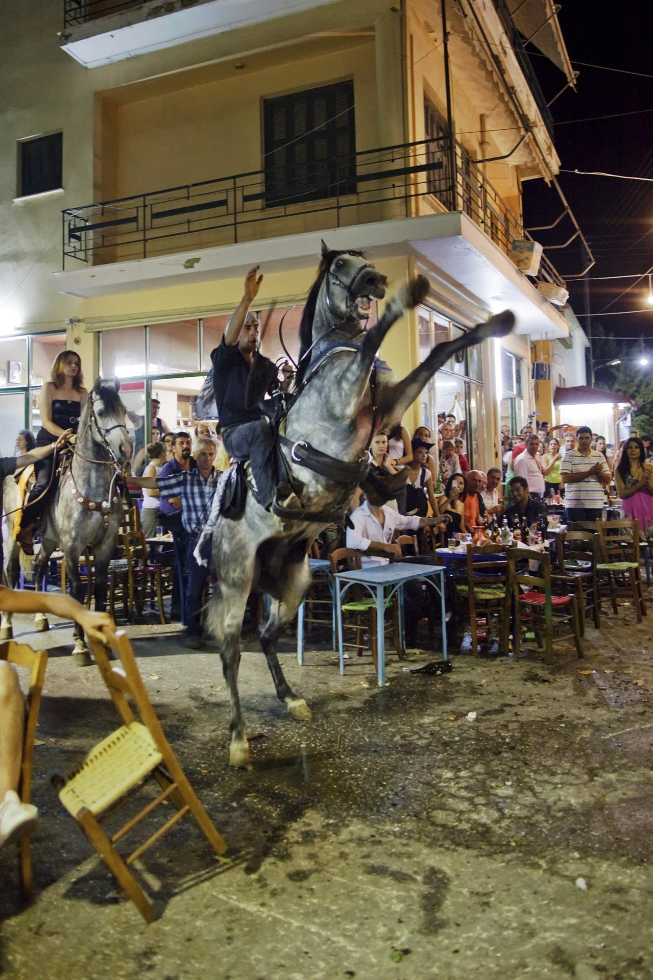 Αι γενεαί πάσαι στα πανηγύρια-2