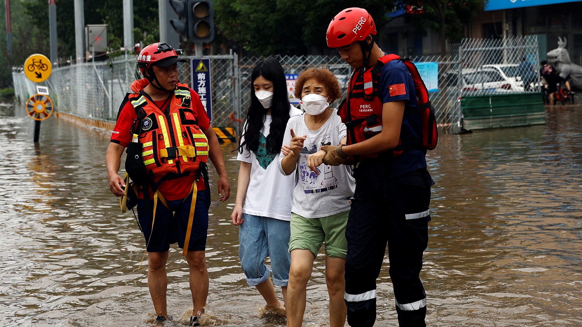 Κίνα: Αντιμέτωπη με τις σφοδρότερες βροχοπτώσεις εδώ και 140 χρόνια-1